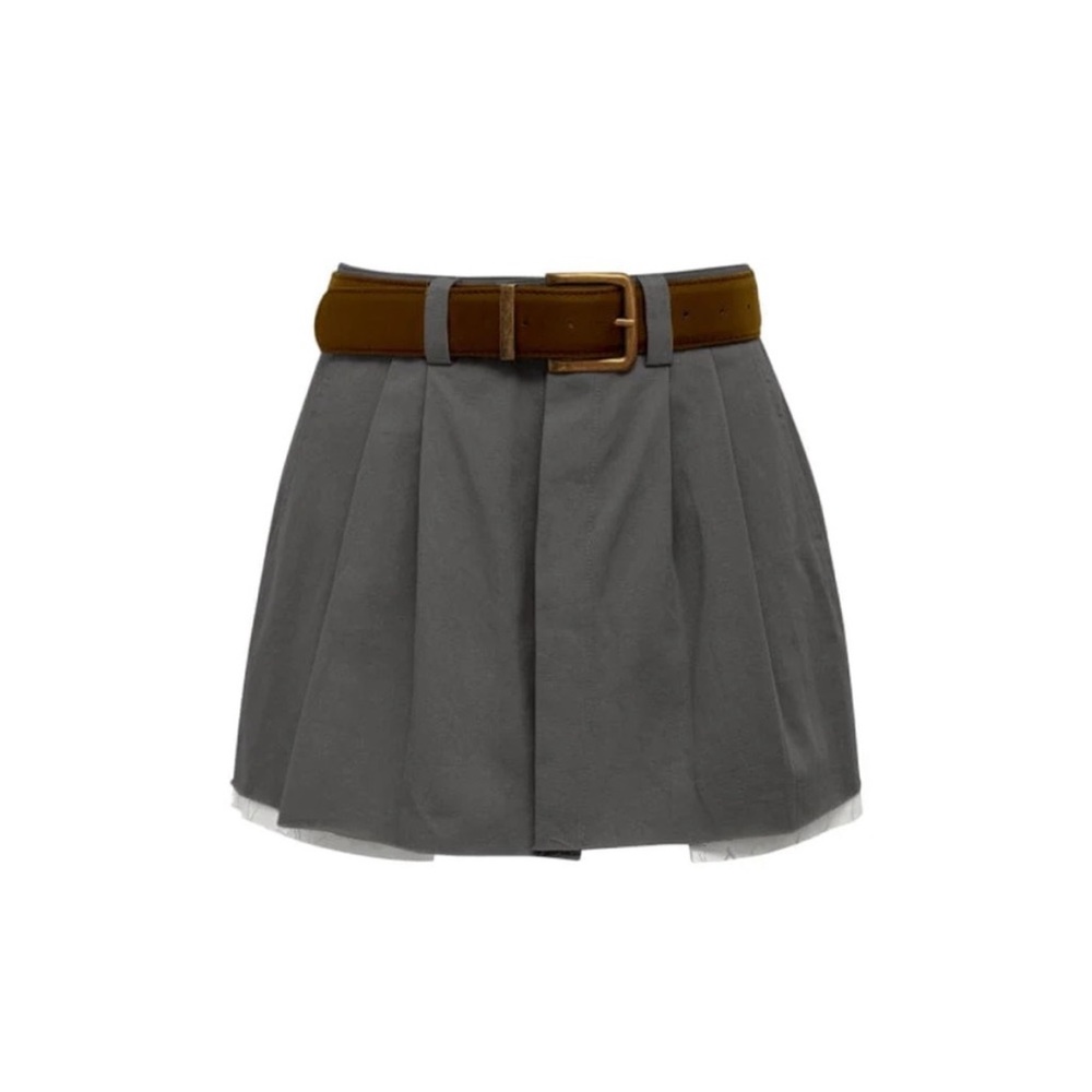Rumored mini grey skirt with belt